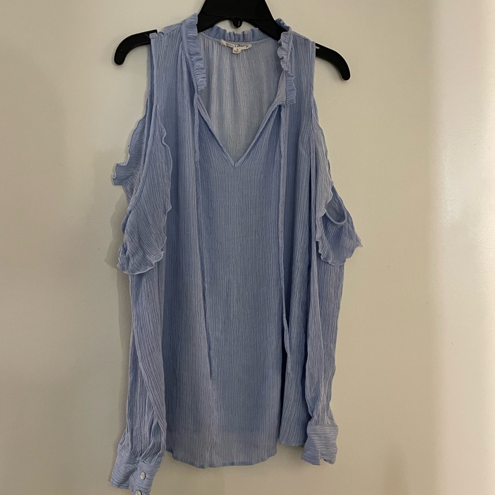 Jane and Delancey Light Blue Ruffled Cold Shoulder Top Size M